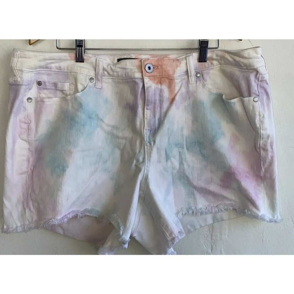 Torrid Feel The Fit Denim Jean Shorts Size 20 Fringe Cuff Tie Dye White Purple